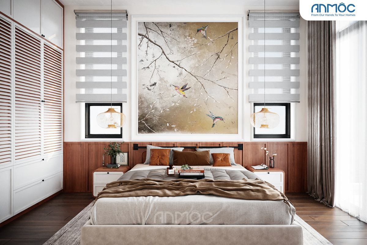 21+ Mẫu Thiết Kế Nội Thất Nhà Phố Đẹp Không Thể Bỏ Qua 2026 2069 Giường ngủ lớn với tấm ốp đầu giường gỗ màu ấm và vách tranh nghệ thuật, kết hợp với rèm cửa cầu vòng