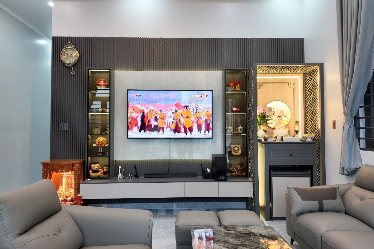 Hoàn Thiện Thi Công Nội Thất Nhà Phố Bình Dương 120m2 39 Phòng khách nhà phố Bình Dương 120m2 với thiết kế hiện đại, tông màu trung tính sang trọng